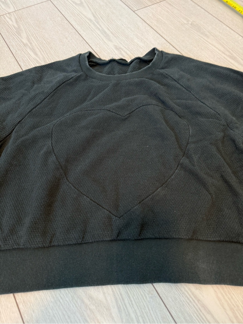 Cokluch heart cropped medium crewneck sweatshirt forest green casual cozy cotton